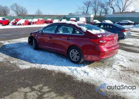 2015 Hyundai Sonata Se z USA, uszkodzony, nr VIN 5NPE24AF0FH136084